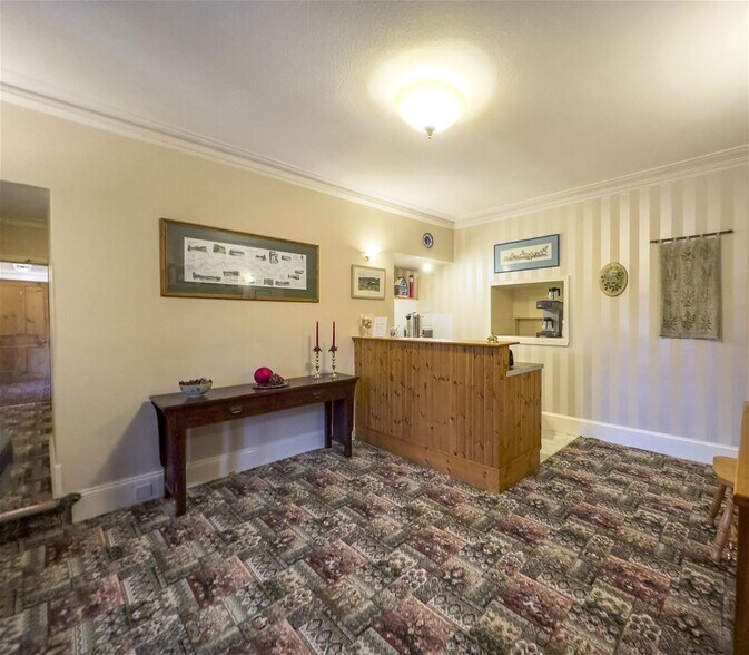 Willowbank Guest House and Willowbank Bothy, Grantown On Spey à vendre - Photo du bâtiment - Image 3 de 39