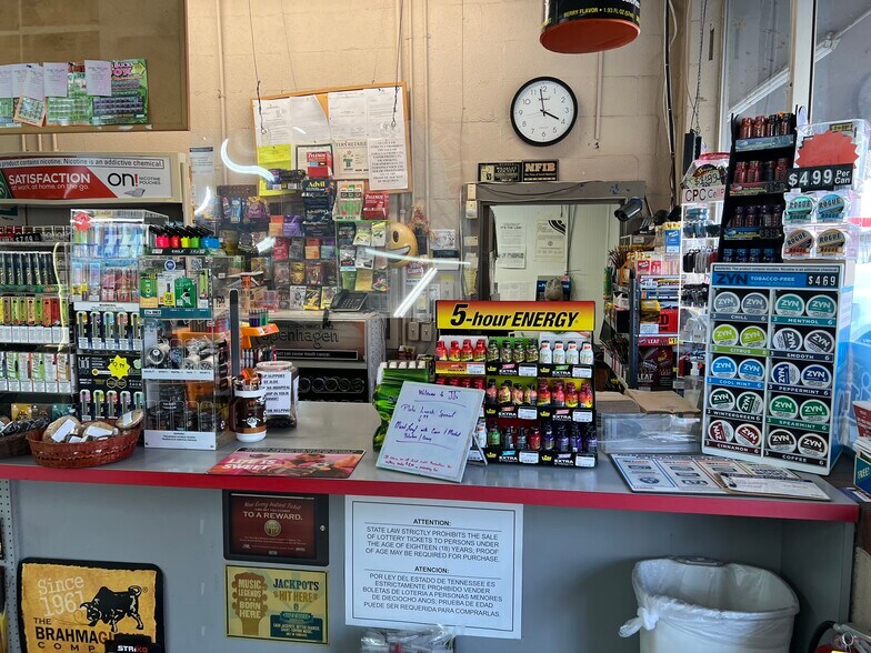 785 Main St, Martin, TN à vendre - Photo principale - Image 1 de 8