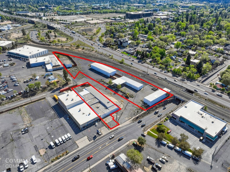 105 NE Franklin Ave, Bend, OR à vendre - Photo du bâtiment - Image 2 de 9