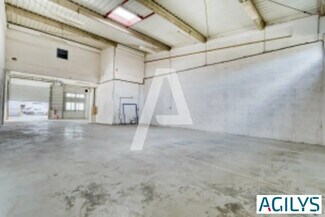 Plus de détails pour Local d'activités à louer