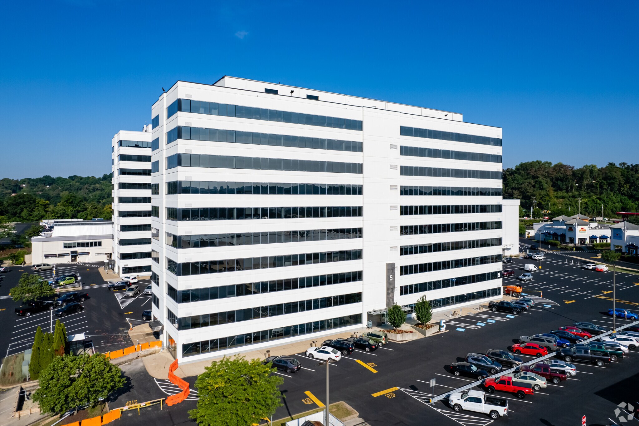 500 Penn Center Blvd, Pittsburgh, PA for lease Building Photo- Image 1 of 6