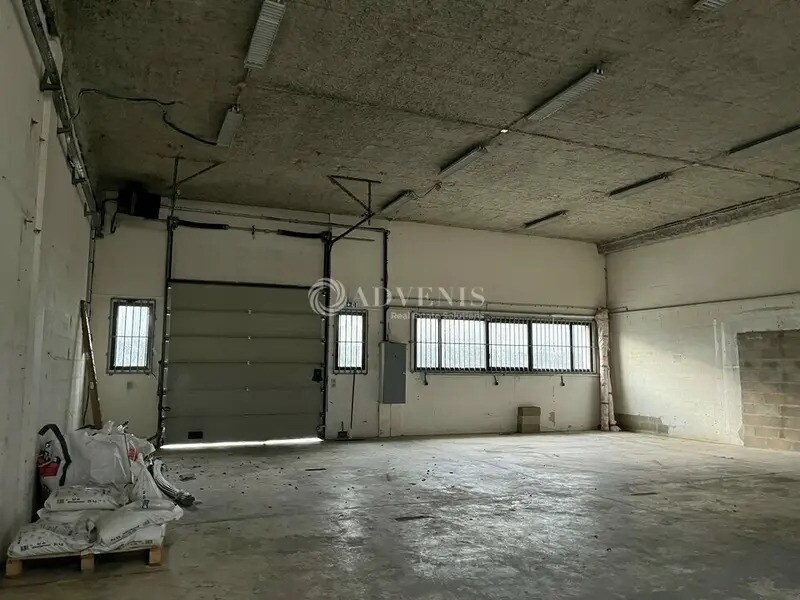 Flex in Plaisir for lease Interior Photo- Image 1 of 14