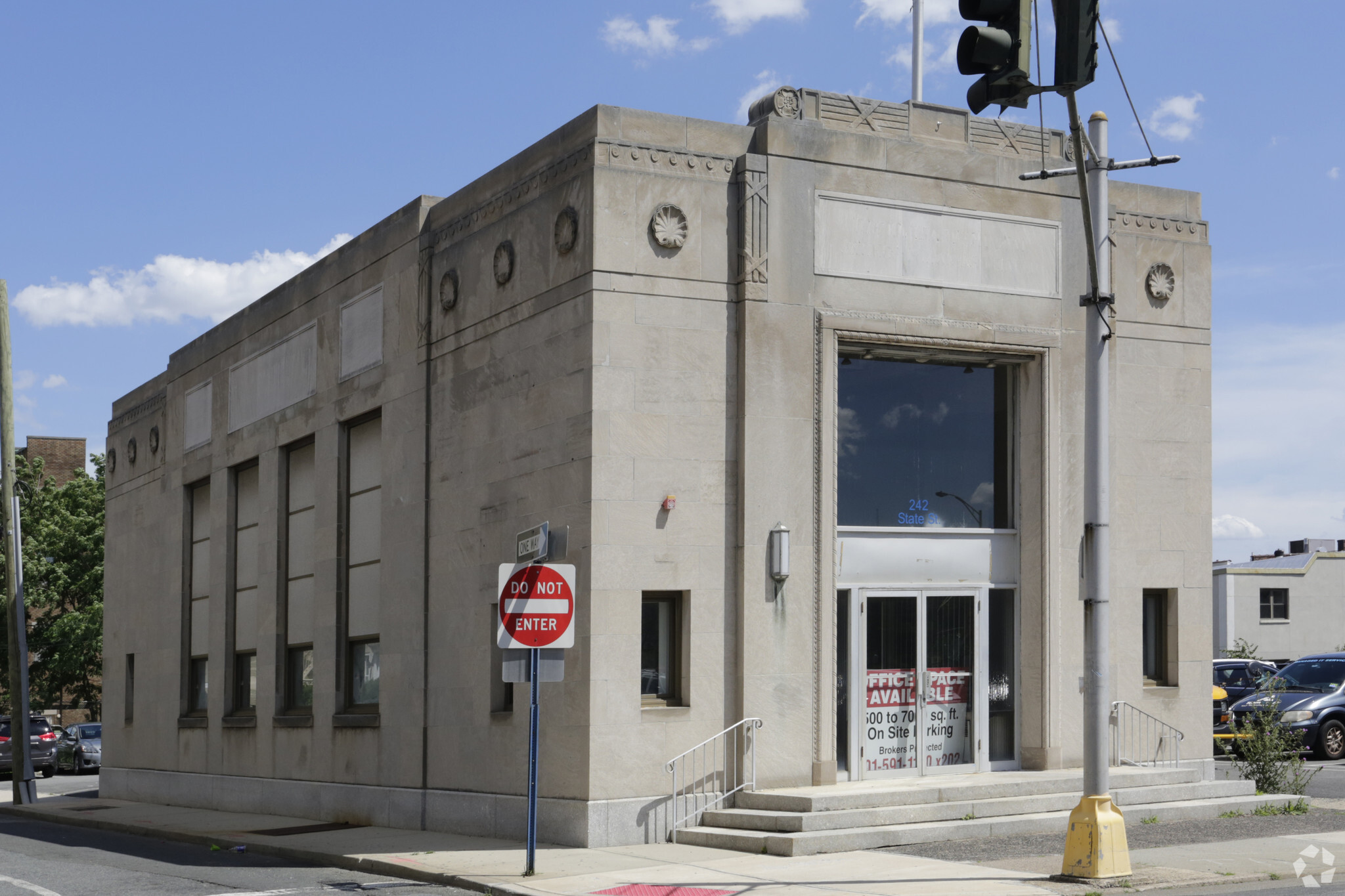 242 State St, Hackensack, NJ for lease Building Photo- Image 1 of 39