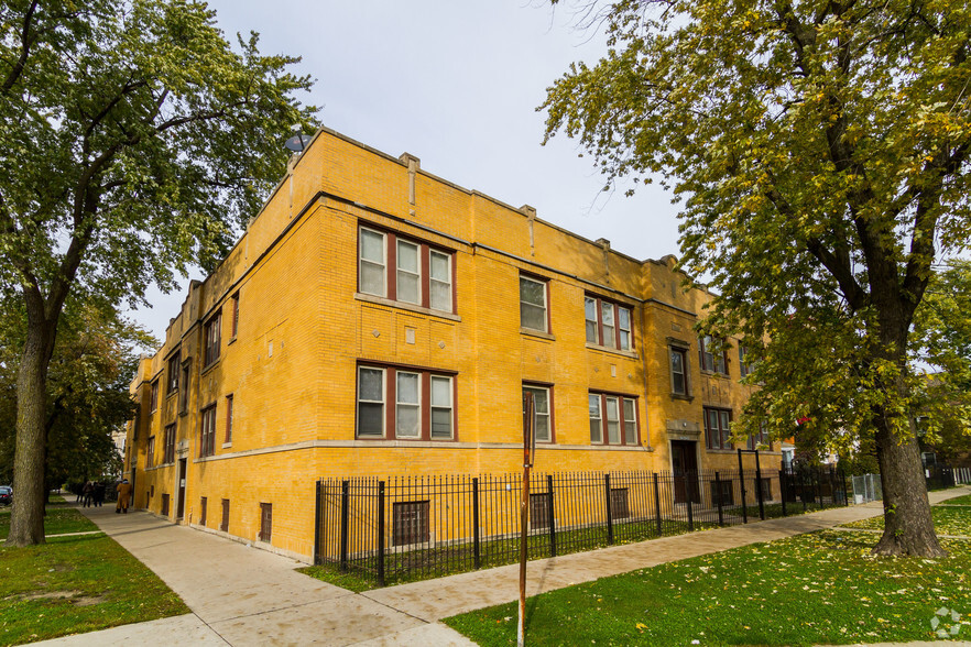 3752 W Huron St, Chicago, IL à vendre - Photo principale - Image 1 de 29