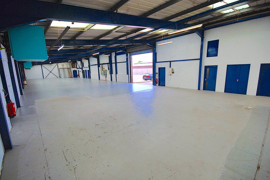 Lochlands, Larbert for lease - Interior Photo - Image 2 of 4