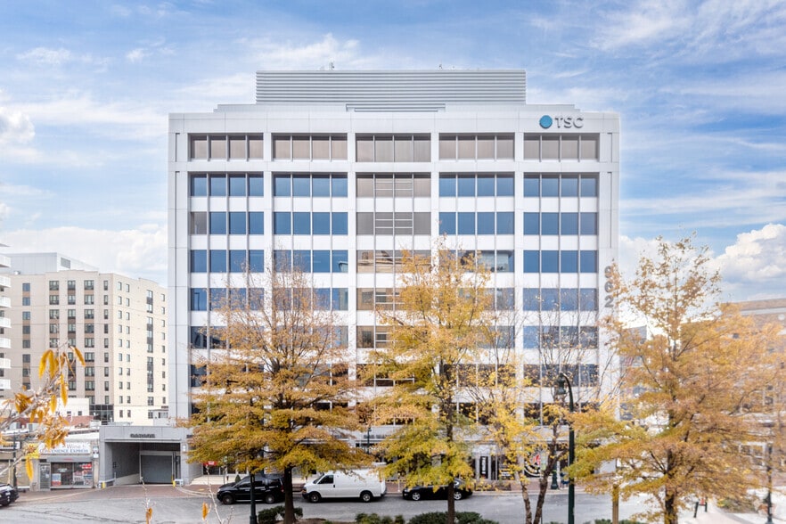 962 Wayne Ave, Silver Spring, MD for lease - Building Photo - Image 2 of 19