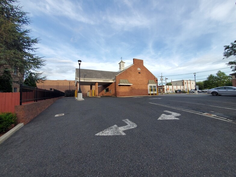 23 W Maple Ave, Merchantville, NJ for lease - Building Photo - Image 3 of 4