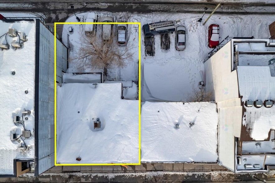 2049 Av Papineau, Montréal, QC à vendre - Photo du bâtiment - Image 2 de 2