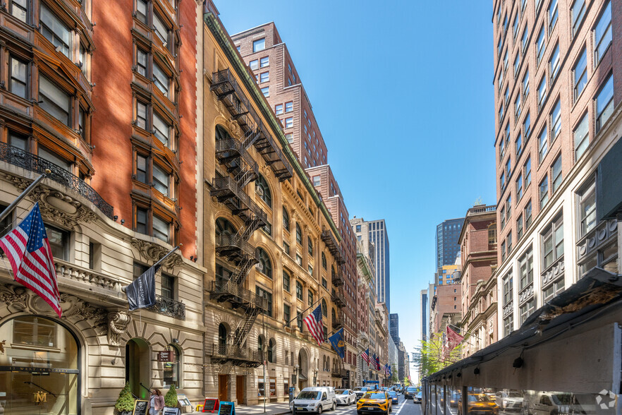 28 W 44th St, New York, NY for lease - Primary Photo - Image 1 of 6