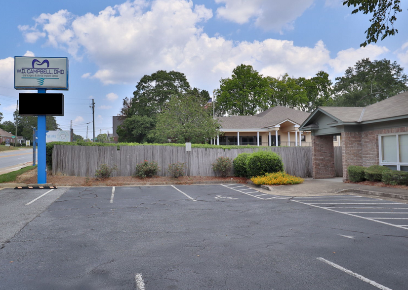 1818 Warm Springs Rd, Columbus, GA for lease - Building Photo - Image 2 of 23