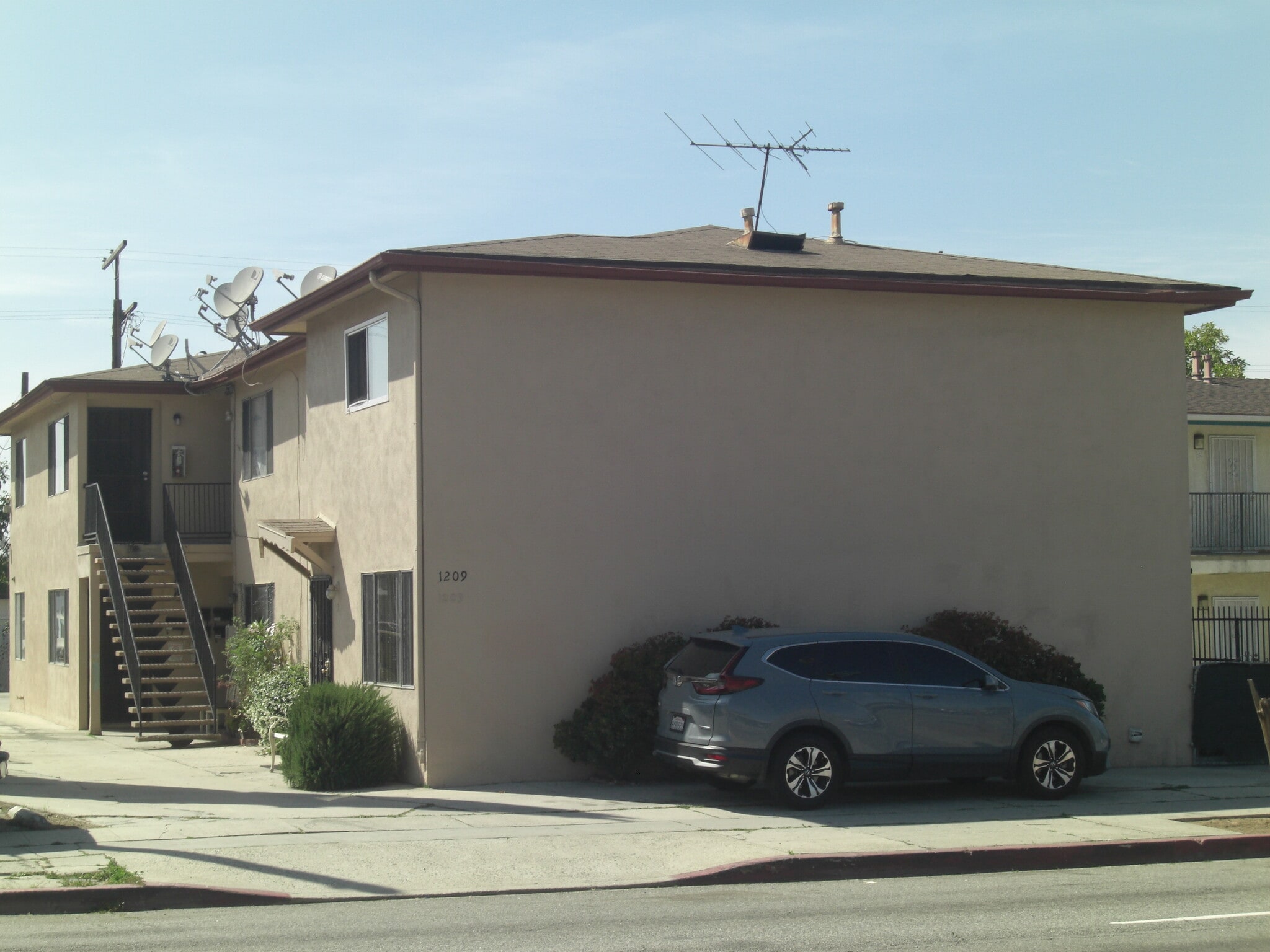 1209 N Wilmington Blvd, Wilmington, CA à vendre Photo du bâtiment- Image 1 de 6