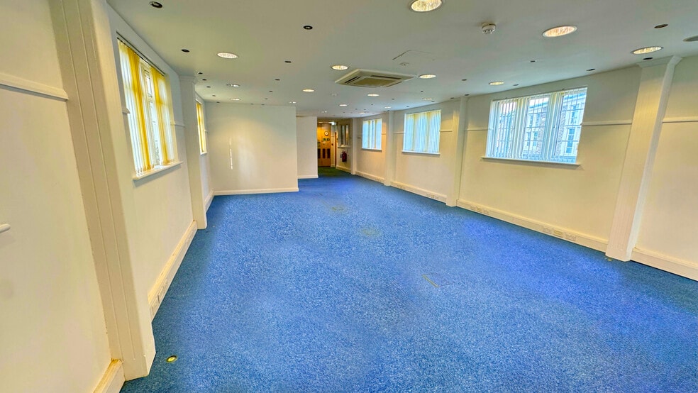 London Rd, Hassocks for lease - Building Photo - Image 2 of 4