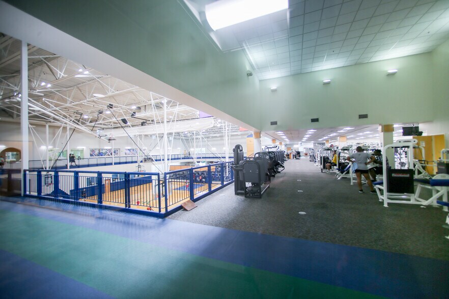 3660 Guion Rd, Indianapolis, IN à louer - Photo intérieure - Image 2 de 13