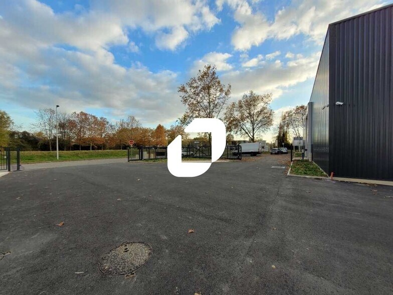 Flex dans Bondoufle à louer - Photo du bâtiment - Image 3 de 14