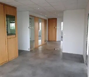 Bureau dans Aulnay-sous-Bois à louer - Photo intérieure - Image 3 de 4