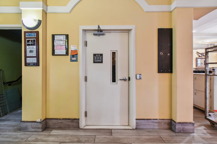 116 S Tennessee Ave, Lakeland, FL for lease - Lobby - Image 2 of 8