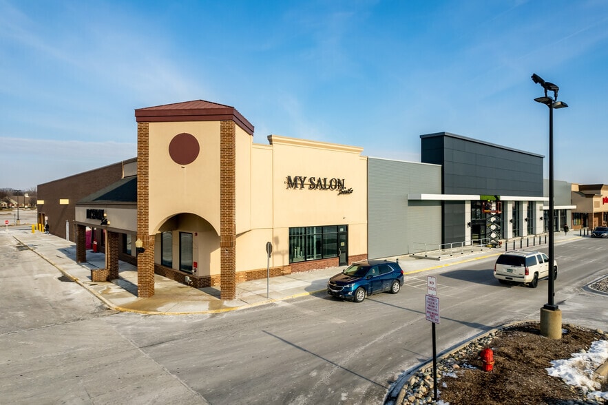 2627-2951 S Rochester Rd, Rochester Hills, MI for lease - Building Photo - Image 3 of 6