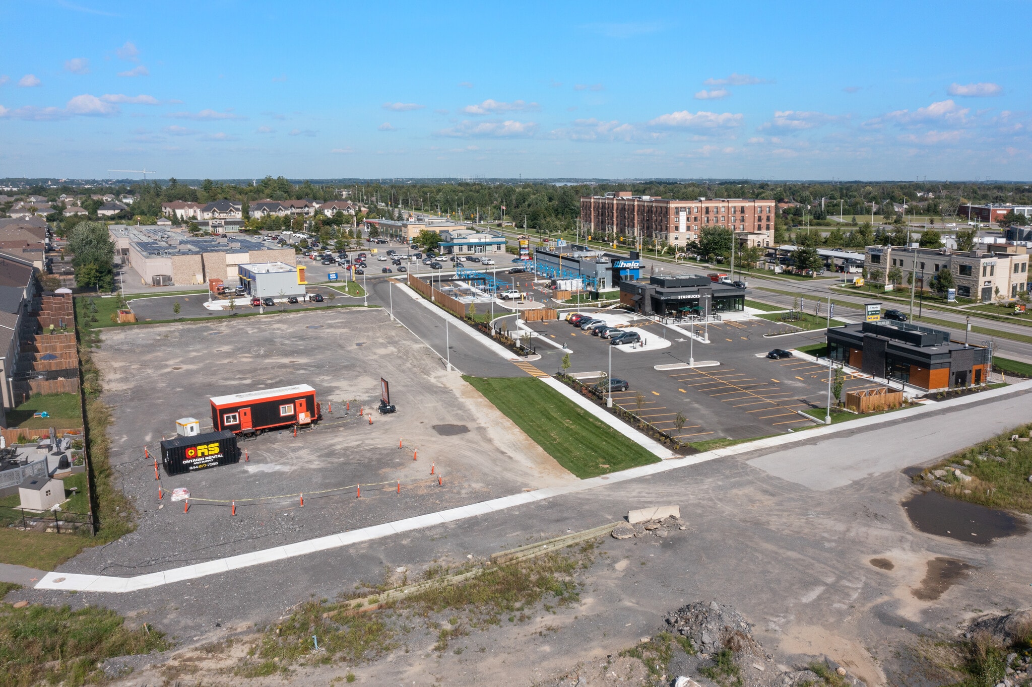 6111 Hazeldean Rd, Ottawa, ON for lease Primary Photo- Image 1 of 3