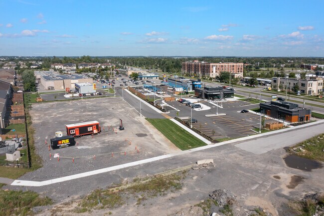 Plus de détails pour 6111 Hazeldean Rd, Ottawa, ON - Commerce de détail à louer