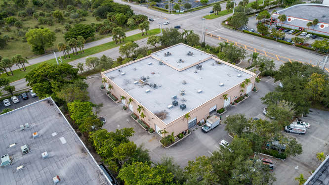 10484-10500 NW 50th St, Sunrise, FL for sale - Building Photo - Image 2 of 24