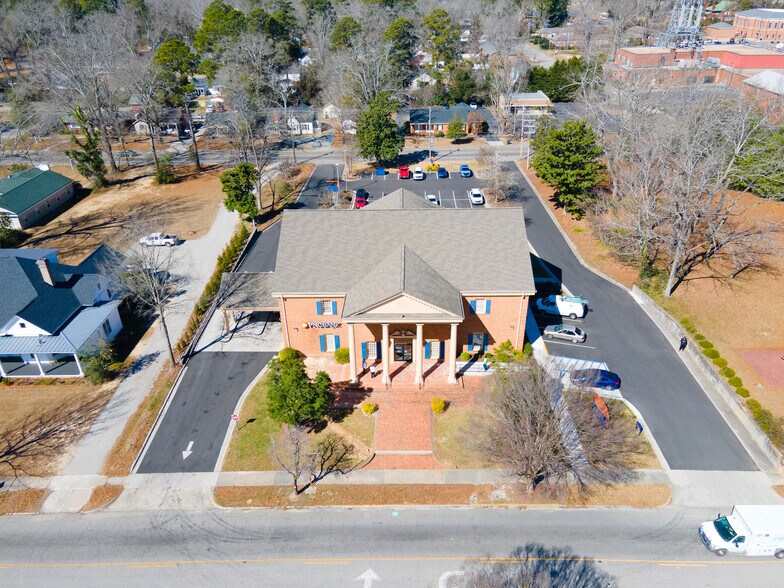 505 S Main St, Laurinburg, NC à louer - Photo du bâtiment - Image 2 de 14