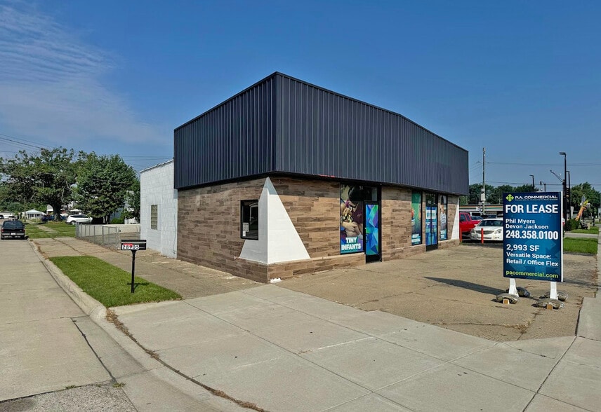 28905-28909 Utica Rd, Roseville, MI à louer - Photo du bâtiment - Image 2 de 12
