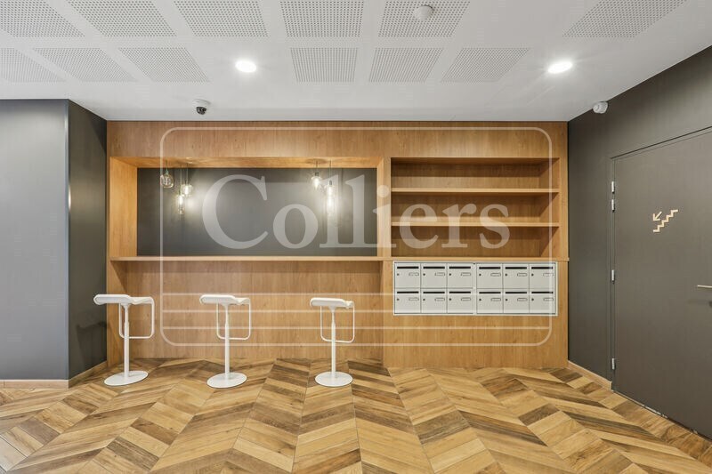 57 Bis Rue De Saint-Cyr, Lyon à louer - Hall d’entrée - Image 2 de 14