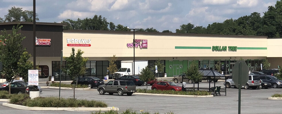 4160 Monument Rd, Philadelphia, PA for lease - Building Photo - Image 3 of 8