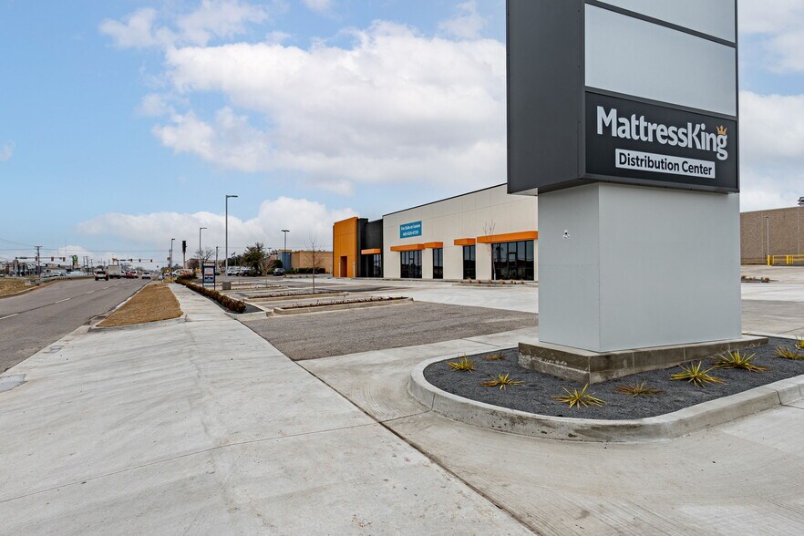 4415 W Reno Ave, Oklahoma City, OK à vendre - Photo du bâtiment - Image 3 de 5