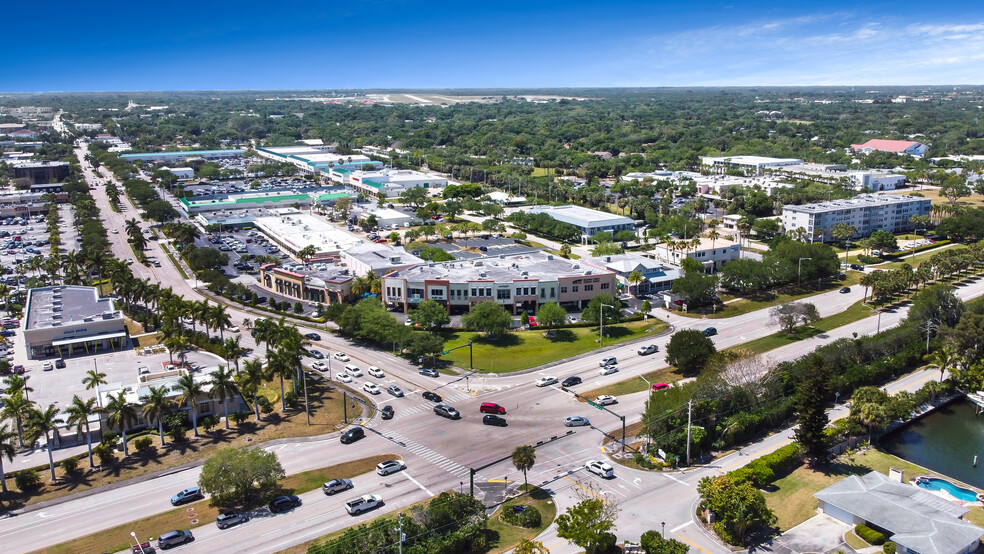 2101 Indian River Blvd, Vero Beach, FL for lease - Building Photo - Image 3 of 10