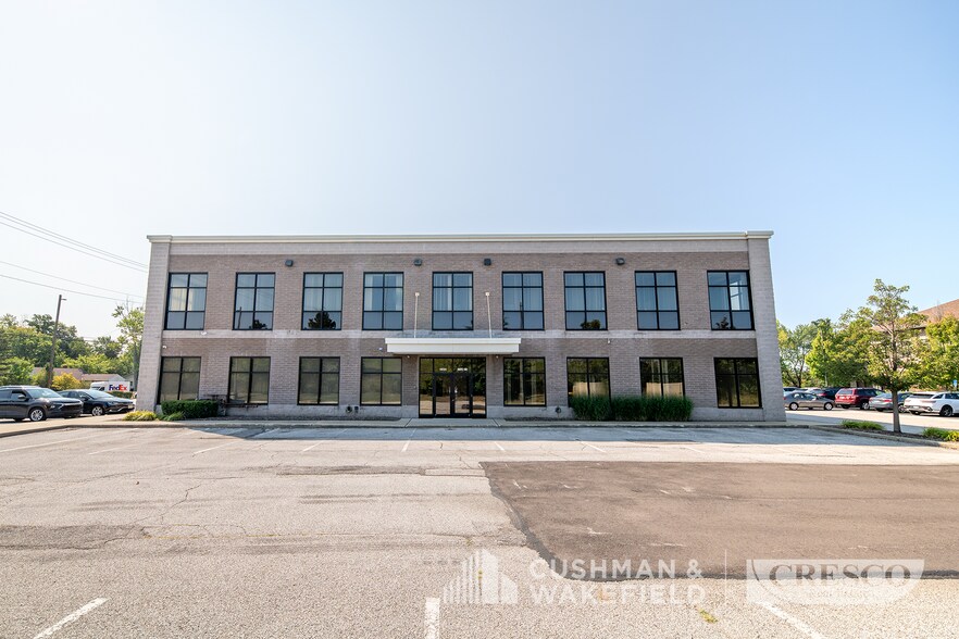 4834 Richmond Rd, Warrensville Heights, OH à louer - Photo du bâtiment - Image 3 de 4