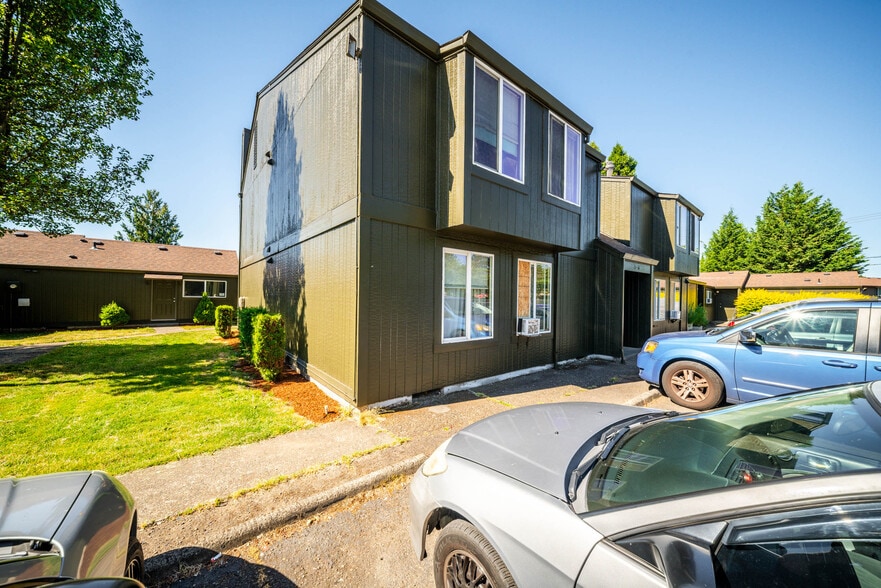 1046 NE 17th Ave, Hillsboro, OR for sale - Building Photo - Image 3 of 26