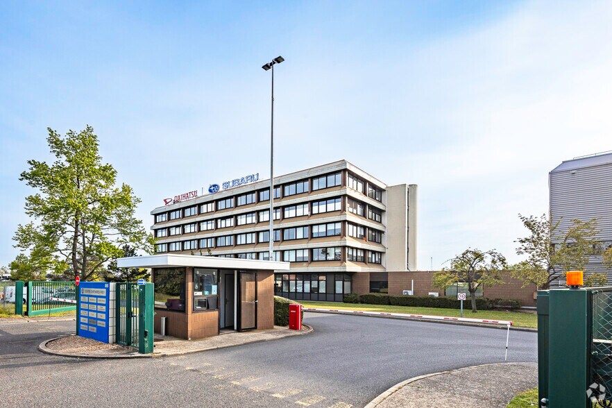 1 Avenue Du Fief, Saint-Ouen-l'Aumône for lease - Primary Photo - Image 1 of 2