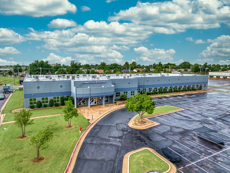 7720 NW 85th Ter, Oklahoma City, OK for sale - Building Photo - Image 2 of 20