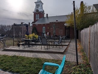 More details for 92 Pleasant St, Newburyport, MA - Retail for Sale