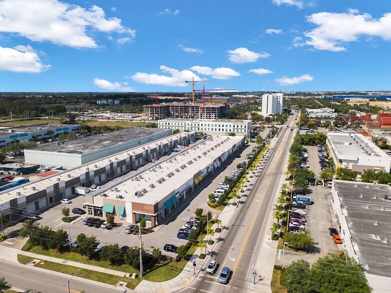 10890 NW 17th St, Doral, FL for sale - Building Photo - Image 2 of 9