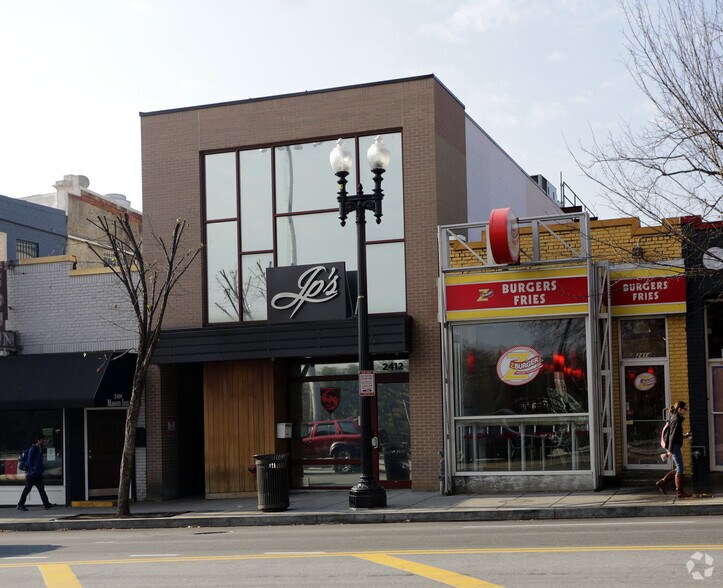2412 Wisconsin Ave NW, Washington, DC à louer - Photo du bâtiment - Image 2 de 5