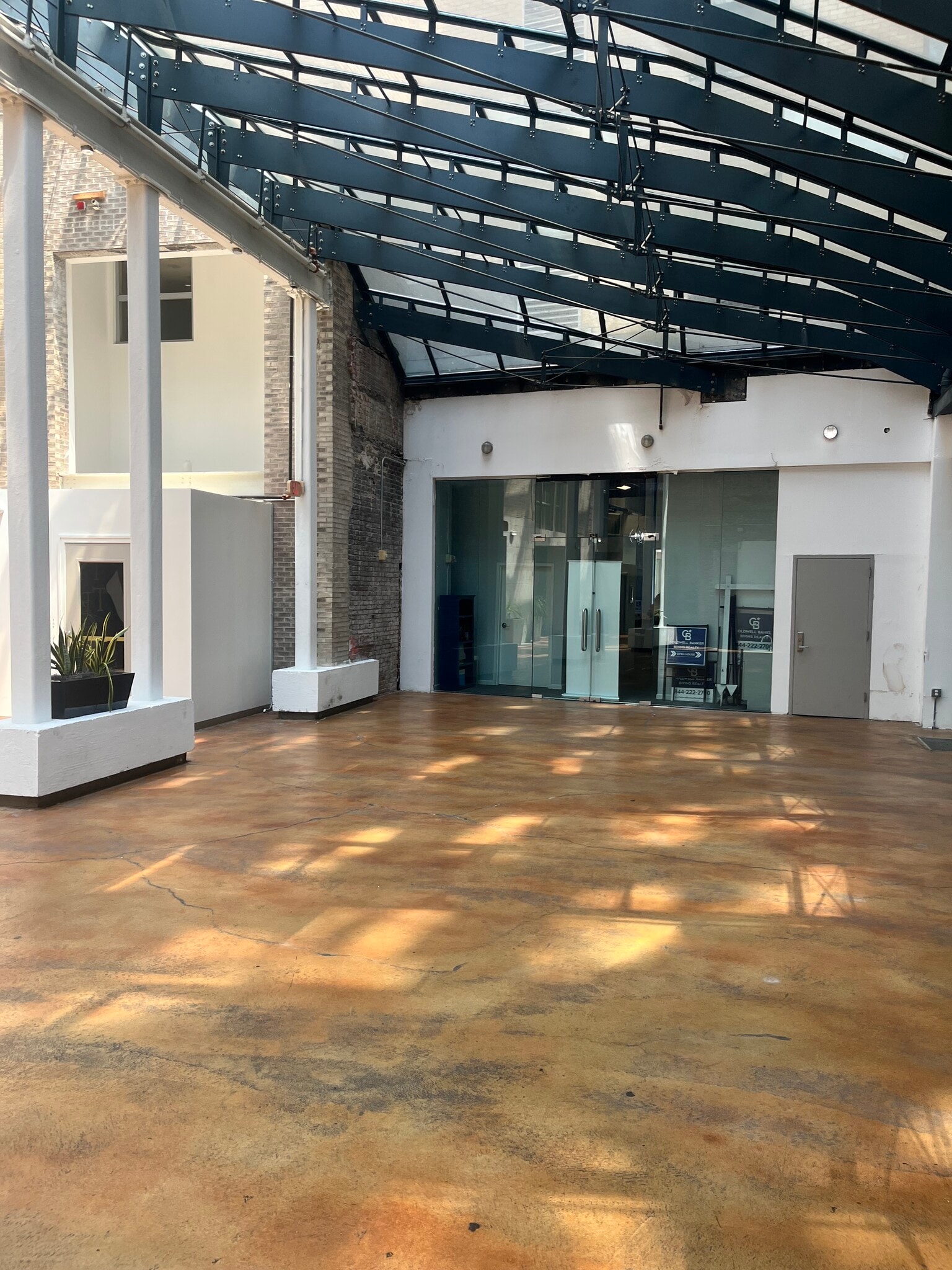 955 Main St, Bridgeport, CT for lease Interior Photo- Image 1 of 1