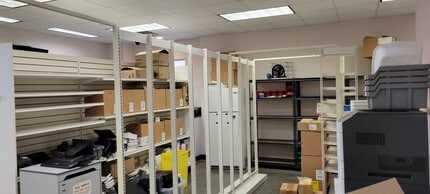 1495 E 10th St, Jeffersonville, IN for lease Building Photo- Image 1 of 7