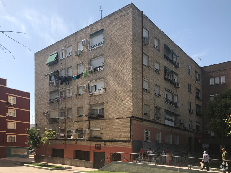 Multifamily in Getafe, MAD for sale - Primary Photo - Image 1 of 2