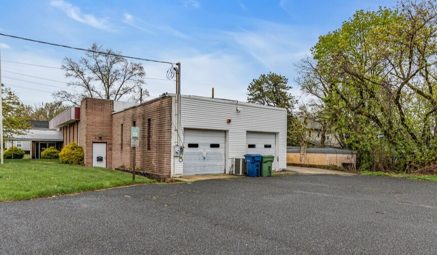 242 Neptune Blvd, Neptune, NJ à vendre - Photo du bâtiment - Image 3 de 24