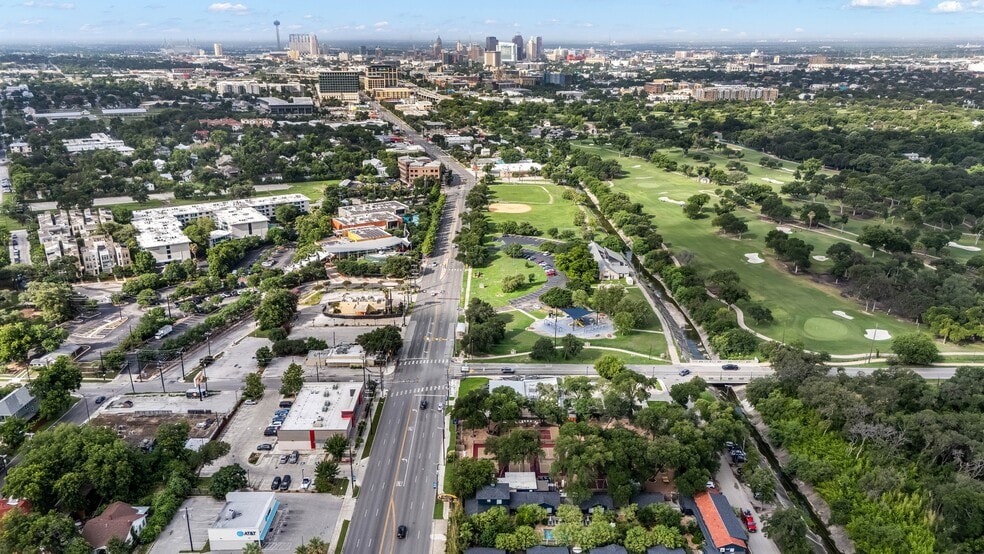 3015 Broadway St, San Antonio, TX for sale - Building Photo - Image 3 of 12
