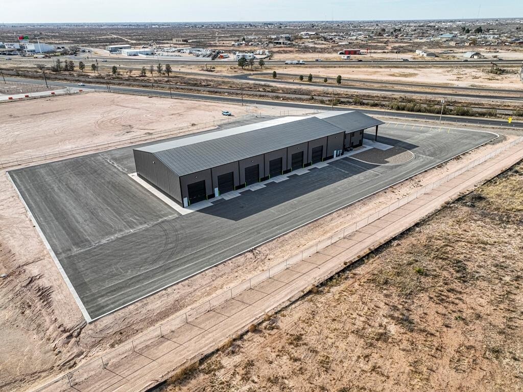 5261 W Murphy St, Odessa, TX à vendre Photo du bâtiment- Image 1 de 80