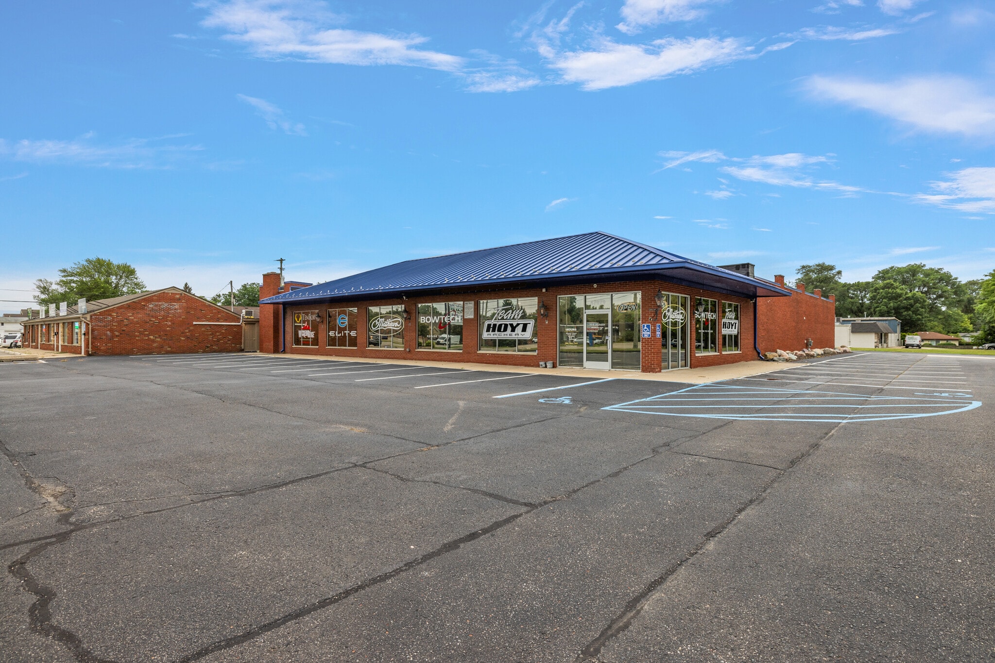 47979 Van Dyke, Shelby Township, MI for sale Building Photo- Image 1 of 16