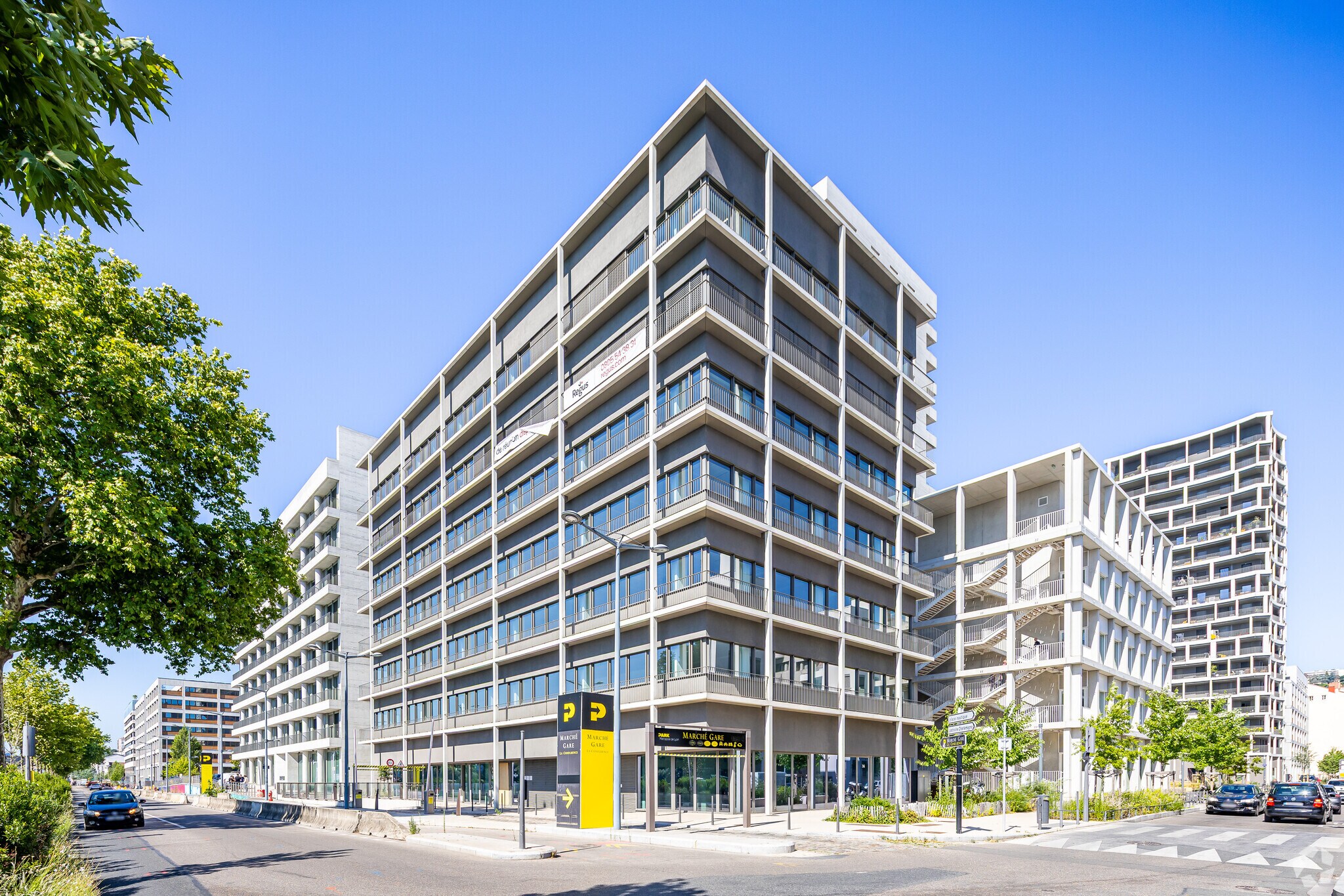 43 Quai Perrache, Lyon for lease Primary Photo- Image 1 of 55