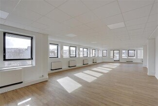Plus de détails pour 88 Boulevard Gallieni, Issy-les-Moulineaux - Bureau à louer