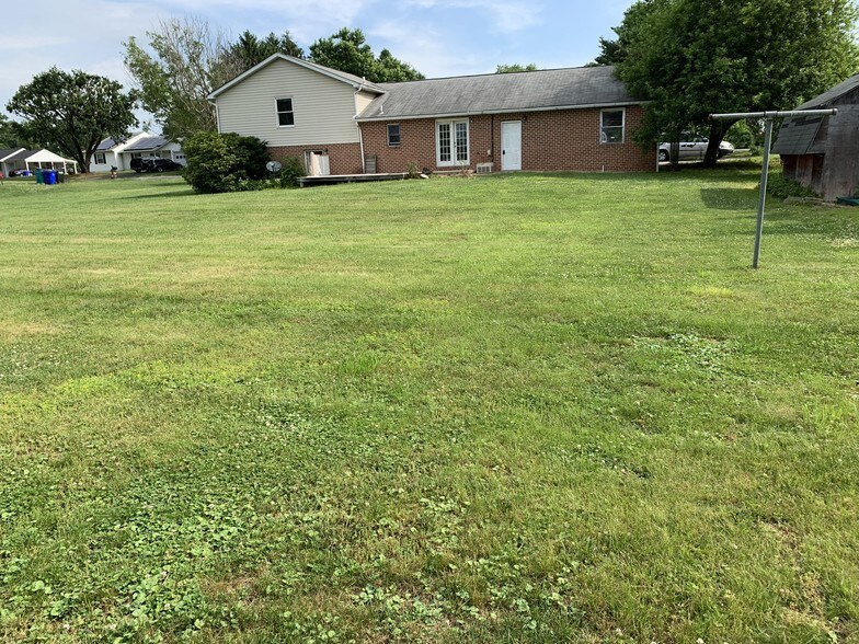 5405 Village Ct, Adamstown, MD à vendre - Photo du bâtiment - Image 3 de 28