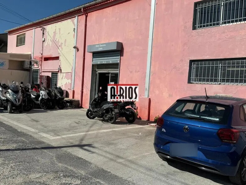 Retail in Hyeres for lease - Building Photo - Image 2 of 7