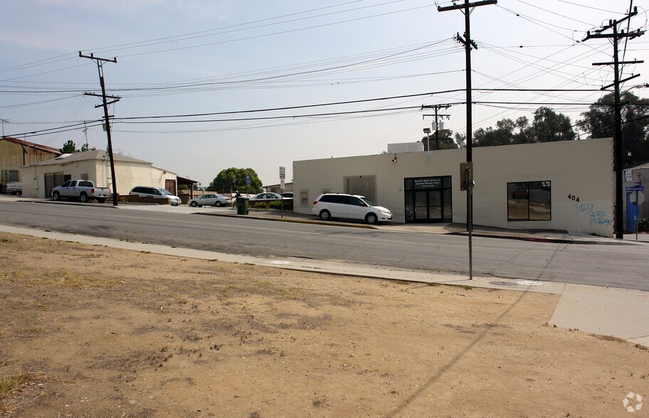 404-408 Edgewood St, Inglewood, CA for lease - Primary Photo - Image 1 of 5