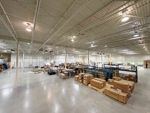 1400-1450 Brigantine Dr, Coquitlam, BC à louer Photo intérieure- Image 2 de 9